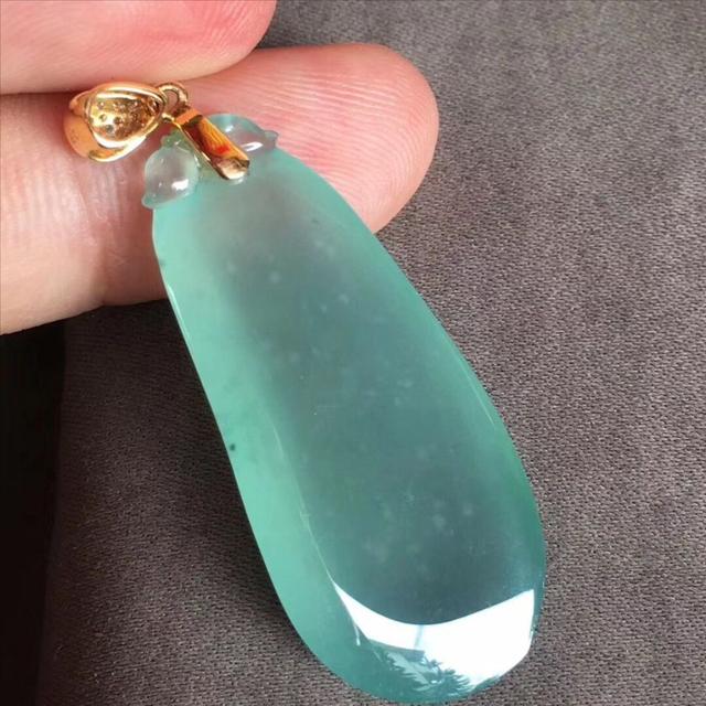 冰种翡翠好吗晴水翡翠知识大全-第7张图片-翡翠网 冰种翡翠好吗晴水翡翠知识大全-第7张图片-翡翠网