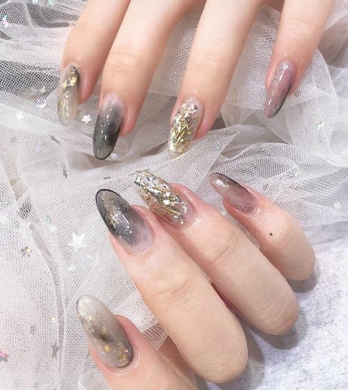 抖音上好看的美甲图片,抖音最火的美甲-第5张图片-翡翠网