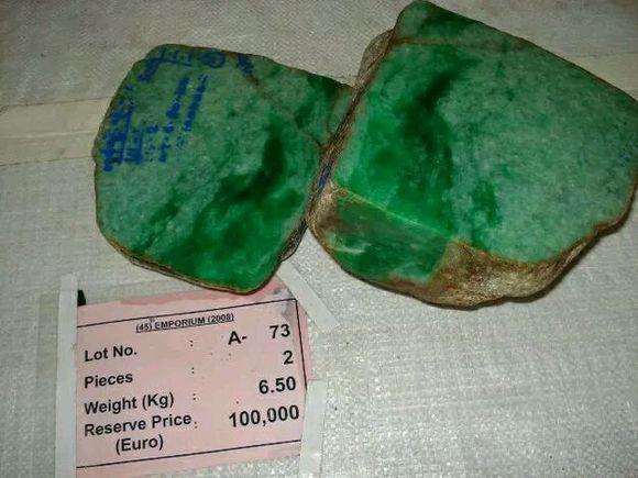 翡翠藓的图解,翡翠原石癣蟒松花专业知识讲解-第1张图片-翡翠网 翡翠藓的图解,翡翠原石癣蟒松花专业知识讲解-第1张图片-翡翠网