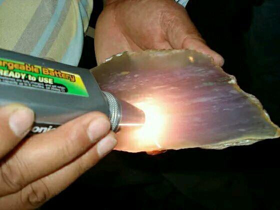 翡翠藓的图解,翡翠原石癣蟒松花专业知识讲解-第2张图片-翡翠网 翡翠藓的图解,翡翠原石癣蟒松花专业知识讲解-第2张图片-翡翠网