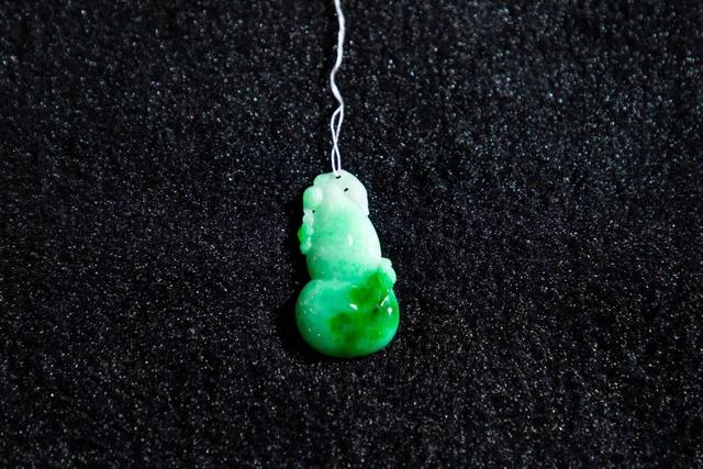 张铁军玉如意张铁军翡翠手镯价格-第31张图片-翡翠网 张铁军玉如意张铁军翡翠手镯价格-第31张图片-翡翠网