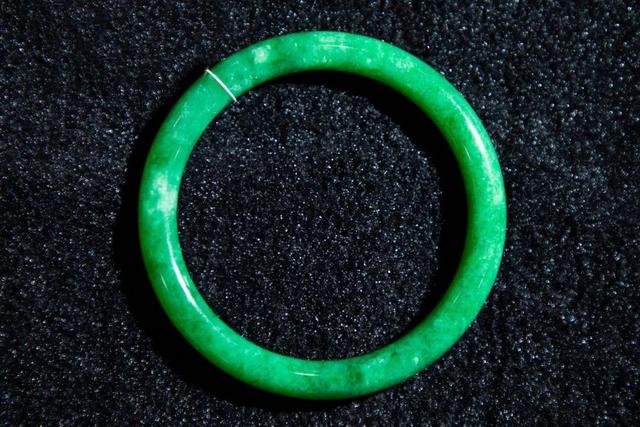 张铁军玉如意张铁军翡翠手镯价格-第35张图片-翡翠网 张铁军玉如意张铁军翡翠手镯价格-第35张图片-翡翠网