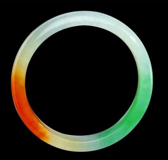 白地青和芙蓉玉翡翠手镯哪个好的简单介绍-第1张图片-翡翠网 白地青和芙蓉玉翡翠手镯哪个好的简单介绍-第1张图片-翡翠网