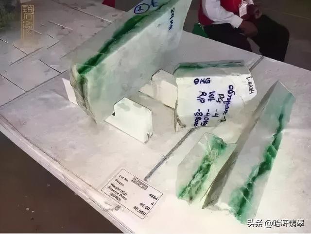 翡翠原石传说中的一线天,翡翠的原石在哪里-第8张图片-翡翠网 翡翠原石传说中的一线天,翡翠的原石在哪里-第8张图片-翡翠网