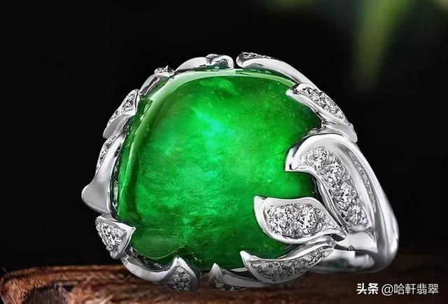 翡翠原石传说中的一线天,翡翠的原石在哪里-第9张图片-翡翠网 翡翠原石传说中的一线天,翡翠的原石在哪里-第9张图片-翡翠网