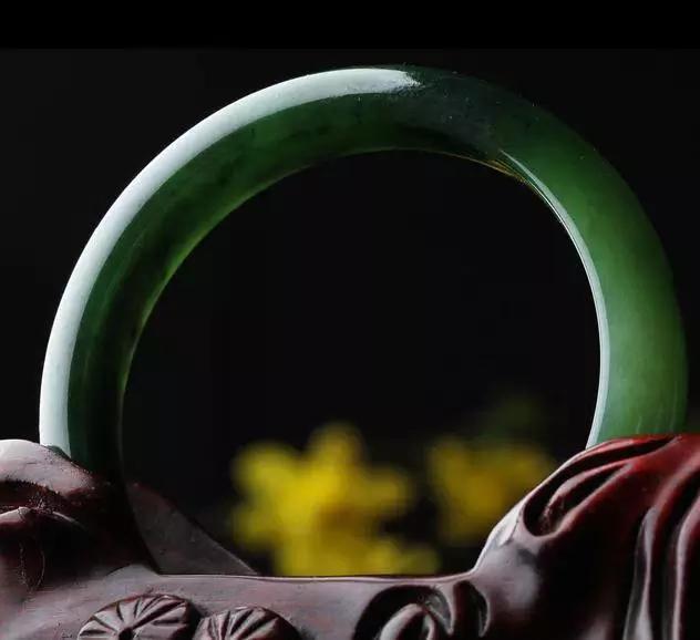 天山翡翠原石图片大全,好的翡翠原石-第12张图片-翡翠网 天山翡翠原石图片大全,好的翡翠原石-第12张图片-翡翠网