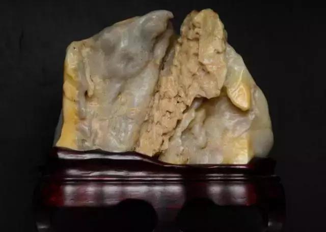 天山翡翠原石图片大全,好的翡翠原石-第13张图片-翡翠网 天山翡翠原石图片大全,好的翡翠原石-第13张图片-翡翠网