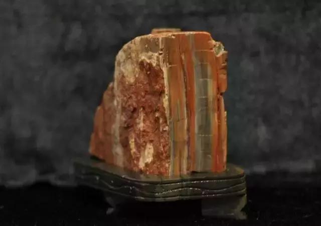 天山翡翠原石图片大全,好的翡翠原石-第16张图片-翡翠网 天山翡翠原石图片大全,好的翡翠原石-第16张图片-翡翠网