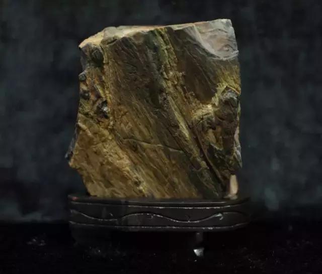 天山翡翠原石图片大全,好的翡翠原石-第17张图片-翡翠网 天山翡翠原石图片大全,好的翡翠原石-第17张图片-翡翠网