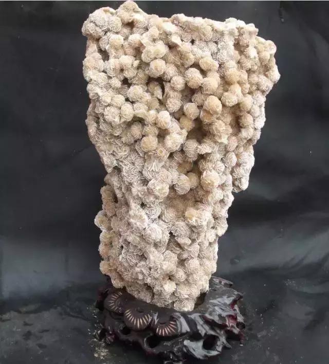 天山翡翠原石图片大全,好的翡翠原石-第31张图片-翡翠网 天山翡翠原石图片大全,好的翡翠原石-第31张图片-翡翠网