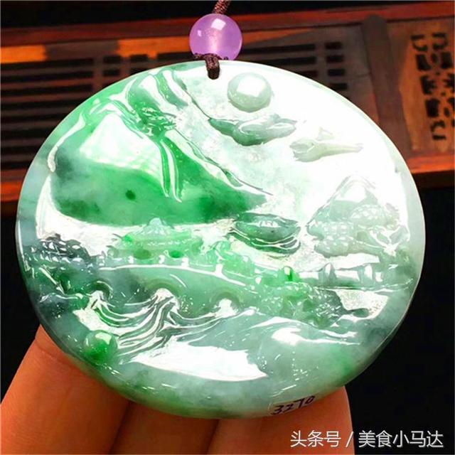 小冰翡翠价格翡翠小冰料是指什么-第2张图片-翡翠网 小冰翡翠价格翡翠小冰料是指什么-第2张图片-翡翠网