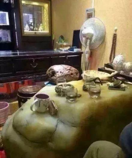 卧室放原石好吗,翡翠原石放家中好吗-第8张图片-翡翠网 卧室放原石好吗,翡翠原石放家中好吗-第8张图片-翡翠网