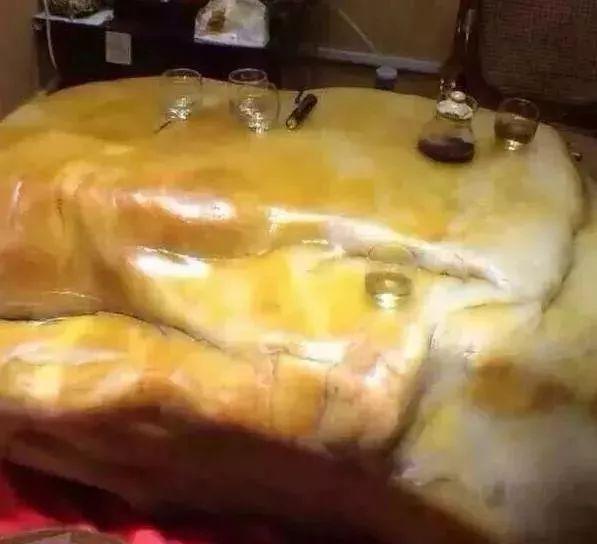 卧室放原石好吗,翡翠原石放家中好吗-第9张图片-翡翠网 卧室放原石好吗,翡翠原石放家中好吗-第9张图片-翡翠网