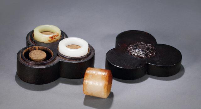 清朝翡翠玉斑指价格戴翡翠皮肤长斑-第1张图片-翡翠网 清朝翡翠玉斑指价格戴翡翠皮肤长斑-第1张图片-翡翠网