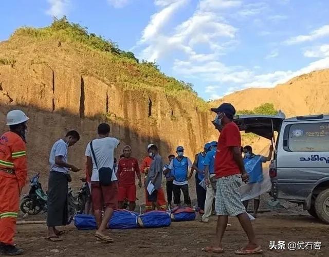 翡翠原石什么样的好翡翠原石重量-第13张图片-翡翠网