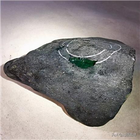 翡翠原石攻略书翡翠分几个等级带图-第1张图片-翡翠网