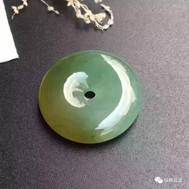 五篇翡翠知识看透翡翠的简单介绍-第5张图片-翡翠网 五篇翡翠知识看透翡翠的简单介绍-第5张图片-翡翠网