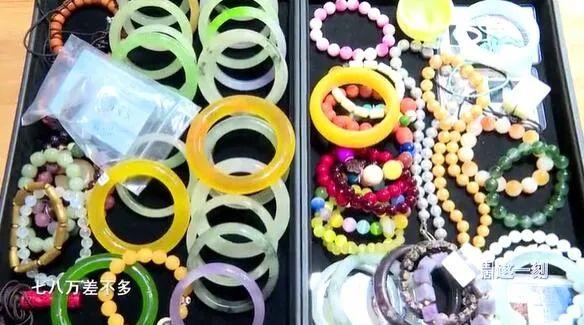 鉴定翡翠真假小妙招祖母绿翡翠价格-第3张图片-翡翠网 鉴定翡翠真假小妙招祖母绿翡翠价格-第3张图片-翡翠网