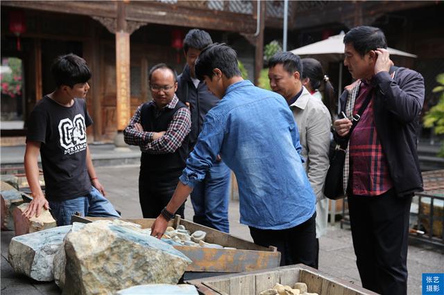 海南玉器翡翠原石网购,海南翡翠原石小-第5张图片-翡翠网 海南玉器翡翠原石网购,海南翡翠原石小-第5张图片-翡翠网