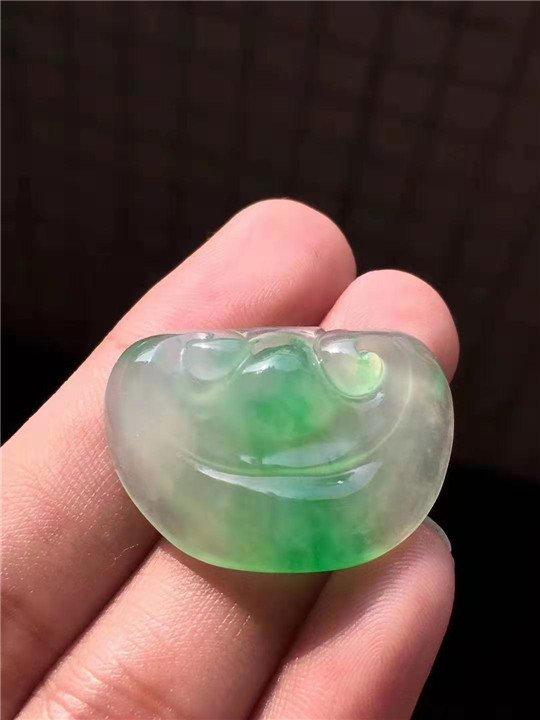 果冻翡翠价格,起胶果冻翡翠和冰种-第3张图片-翡翠网 果冻翡翠价格,起胶果冻翡翠和冰种-第3张图片-翡翠网