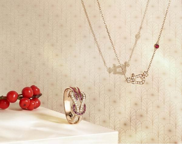 梦见翡翠手链手镯的简单介绍-第14张图片-翡翠网 梦见翡翠手链手镯的简单介绍-第14张图片-翡翠网