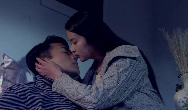 春晚女嘉宾翡翠项链林心如春晚翡翠知识-第14张图片-翡翠网 春晚女嘉宾翡翠项链林心如春晚翡翠知识-第14张图片-翡翠网