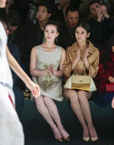 春晚女嘉宾翡翠项链林心如春晚翡翠知识-第25张图片-翡翠网 春晚女嘉宾翡翠项链林心如春晚翡翠知识-第25张图片-翡翠网