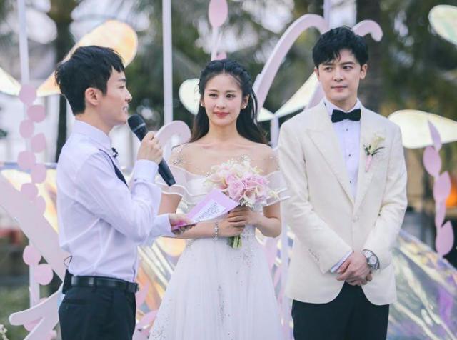 春晚女嘉宾翡翠项链林心如春晚翡翠知识-第26张图片-翡翠网 春晚女嘉宾翡翠项链林心如春晚翡翠知识-第26张图片-翡翠网