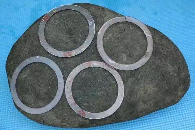 6公斤翡翠原石切割视频,翡翠原石应该怎么切割-第1张图片-翡翠网 6公斤翡翠原石切割视频,翡翠原石应该怎么切割-第1张图片-翡翠网