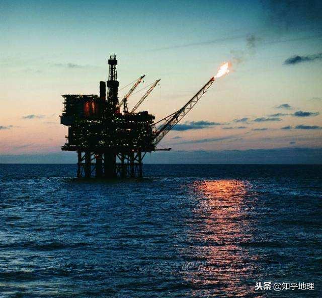 福建翡翠知识翡翠和和田玉-第10张图片-翡翠网 福建翡翠知识翡翠和和田玉-第10张图片-翡翠网