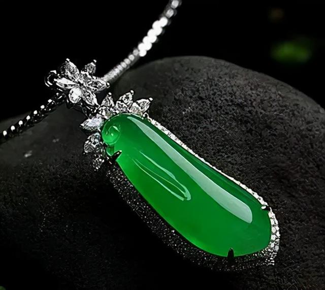 关于翡翠原石价值一样吗的信息-第13张图片-翡翠网 关于翡翠原石价值一样吗的信息-第13张图片-翡翠网