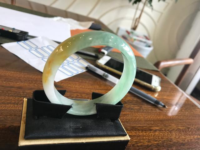 御见翡翠原石馆的简单介绍-第5张图片-翡翠网 御见翡翠原石馆的简单介绍-第5张图片-翡翠网