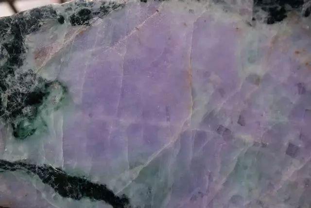 翡翠原石什么场口好,枣庄紫罗兰翡翠原石-第2张图片-翡翠网 翡翠原石什么场口好,枣庄紫罗兰翡翠原石-第2张图片-翡翠网