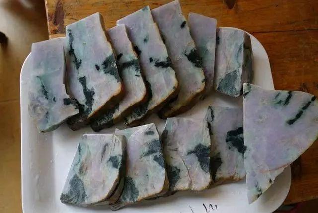 翡翠原石什么场口好,枣庄紫罗兰翡翠原石-第3张图片-翡翠网 翡翠原石什么场口好,枣庄紫罗兰翡翠原石-第3张图片-翡翠网