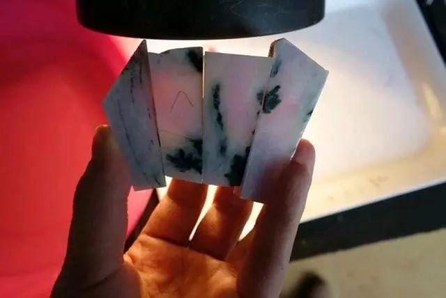 翡翠原石什么场口好,枣庄紫罗兰翡翠原石-第5张图片-翡翠网 翡翠原石什么场口好,枣庄紫罗兰翡翠原石-第5张图片-翡翠网