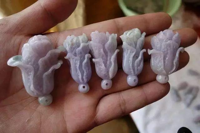 翡翠原石什么场口好,枣庄紫罗兰翡翠原石-第7张图片-翡翠网 翡翠原石什么场口好,枣庄紫罗兰翡翠原石-第7张图片-翡翠网