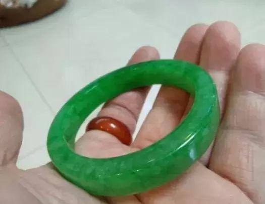 后江料色花代表翡翠后江料挂件价格-第5张图片-翡翠网 后江料色花代表翡翠后江料挂件价格-第5张图片-翡翠网