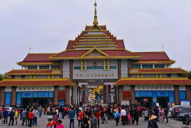 天津翡翠原石全赌,天津翡翠原石批发地-第1张图片-翡翠网 天津翡翠原石全赌,天津翡翠原石批发地-第1张图片-翡翠网