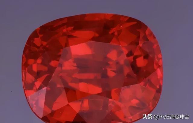 天然鸽血红宝石图片-翡翠知识,极品鸽血红宝石图片-第1张图片-翡翠网 天然鸽血红宝石图片-翡翠知识,极品鸽血红宝石图片-第1张图片-翡翠网