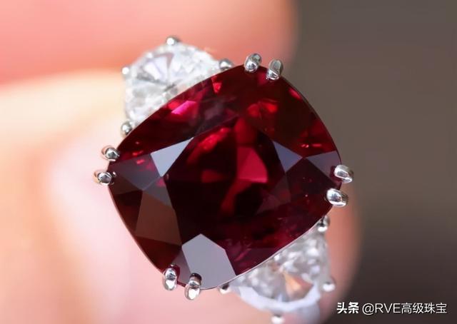 天然鸽血红宝石图片-翡翠知识,极品鸽血红宝石图片-第4张图片-翡翠网 天然鸽血红宝石图片-翡翠知识,极品鸽血红宝石图片-第4张图片-翡翠网