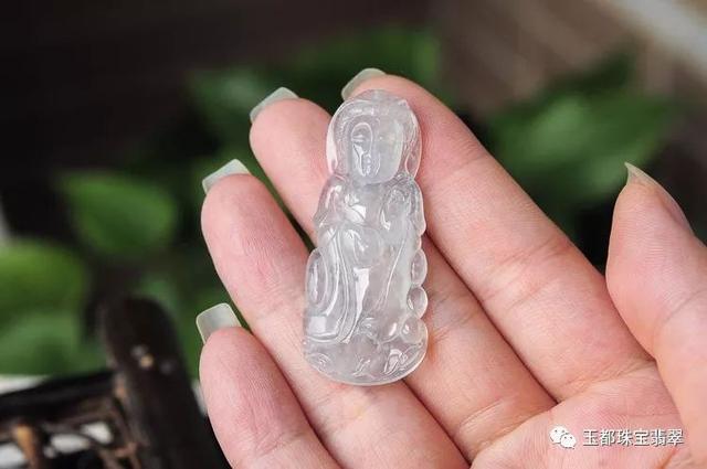 翡翠手镯透明度的简单介绍-第3张图片-翡翠网 翡翠手镯透明度的简单介绍-第3张图片-翡翠网