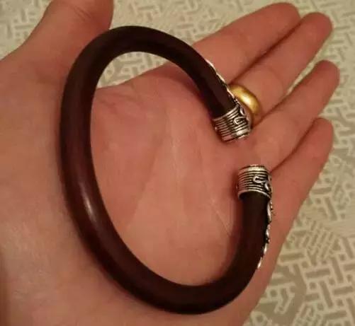 什么是鸡血藤手镯翡翠手镯藤条-第9张图片-翡翠网 什么是鸡血藤手镯翡翠手镯藤条-第9张图片-翡翠网