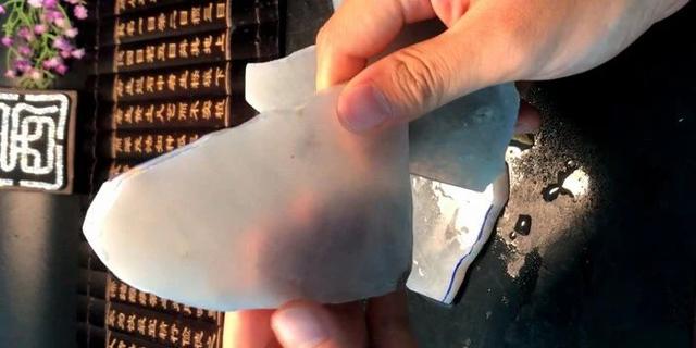 棉多的翡翠原石怎么办的简单介绍-第4张图片-翡翠网 棉多的翡翠原石怎么办的简单介绍-第4张图片-翡翠网