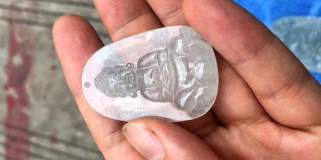 棉多的翡翠原石怎么办的简单介绍-第9张图片-翡翠网 棉多的翡翠原石怎么办的简单介绍-第9张图片-翡翠网