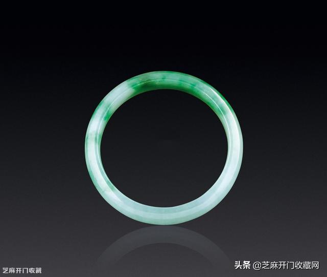 翡翠手镯选购知识的简单介绍-第2张图片-翡翠网 翡翠手镯选购知识的简单介绍-第2张图片-翡翠网