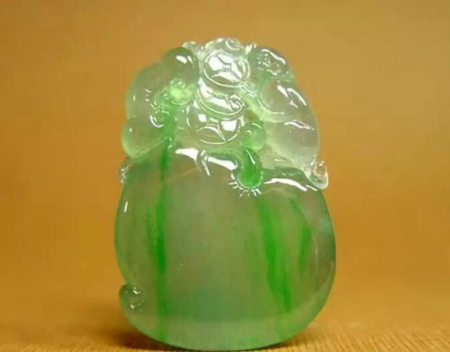 金丝种翡翠知识大全上海金丝种翡翠-第3张图片-翡翠网 金丝种翡翠知识大全上海金丝种翡翠-第3张图片-翡翠网