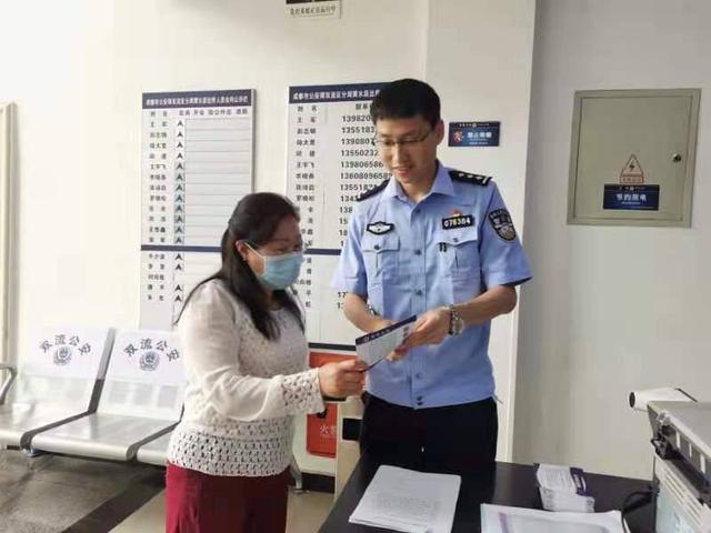 鉴别翡翠原石,一夜不合眼翡翠原石-第2张图片-翡翠网 鉴别翡翠原石,一夜不合眼翡翠原石-第2张图片-翡翠网