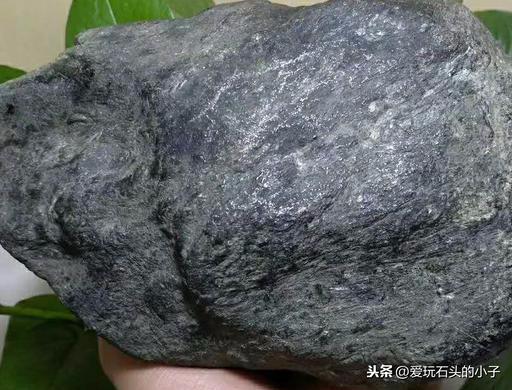 翡翠原石变化莫测,翡翠原石价格-第1张图片-翡翠网 翡翠原石变化莫测,翡翠原石价格-第1张图片-翡翠网