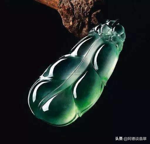 台湾翡翠原石翻沙翡翠原石脱沙打灯没表现-第7张图片-翡翠网 台湾翡翠原石翻沙翡翠原石脱沙打灯没表现-第7张图片-翡翠网