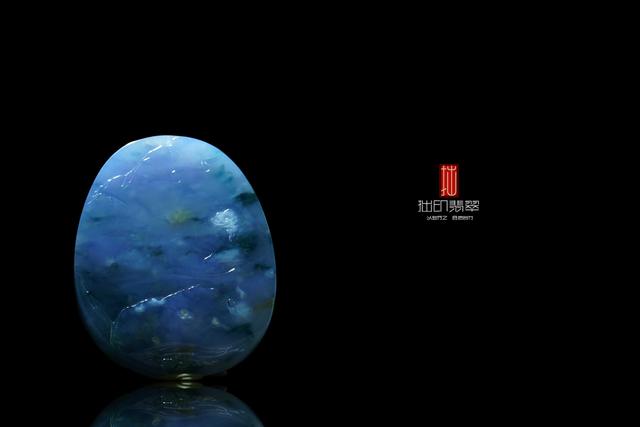 用翡翠形容女人的诗句,如何赞美一颗翡翠原石-第3张图片-翡翠网 用翡翠形容女人的诗句,如何赞美一颗翡翠原石-第3张图片-翡翠网